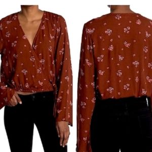 We my People Floral Surplice Top -size L